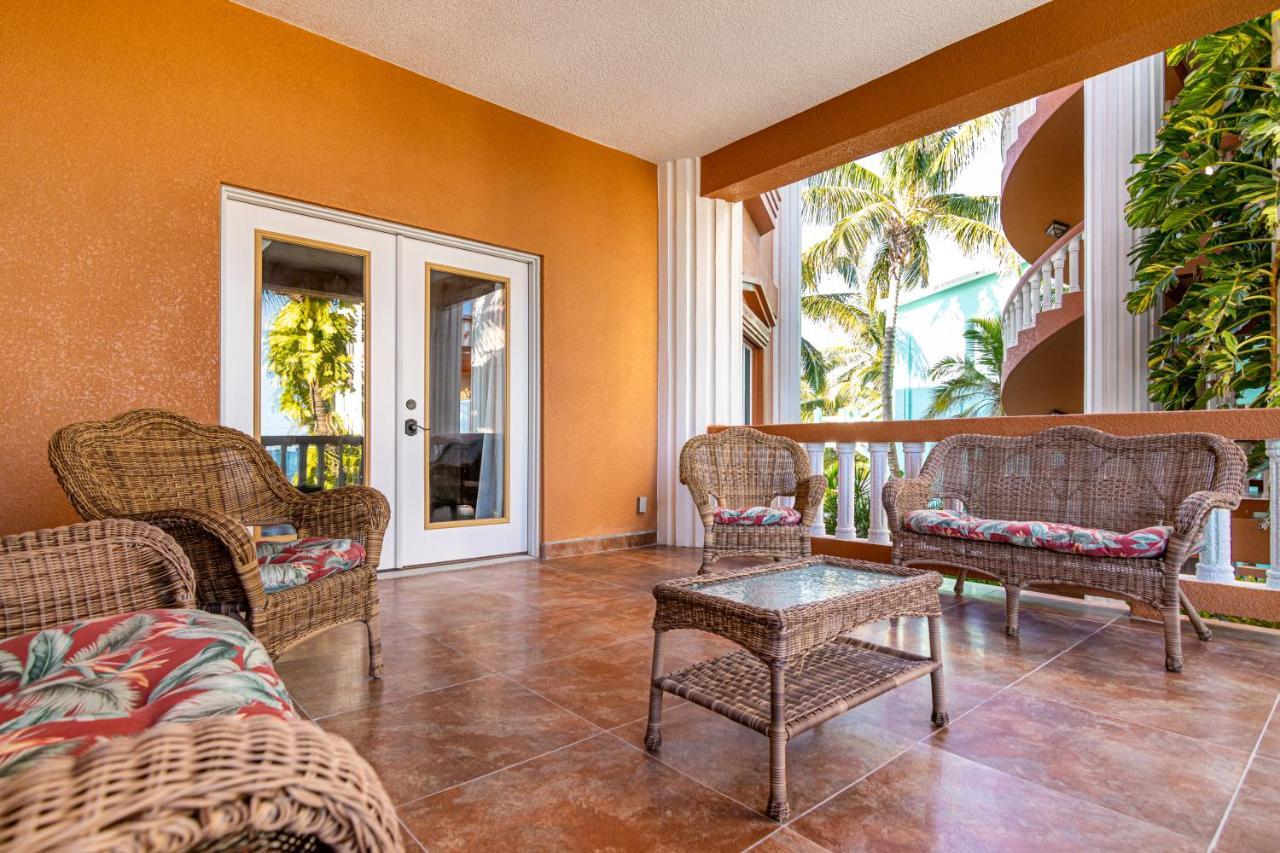 Lighthouse Beach Villas San Pedro  Exterior photo