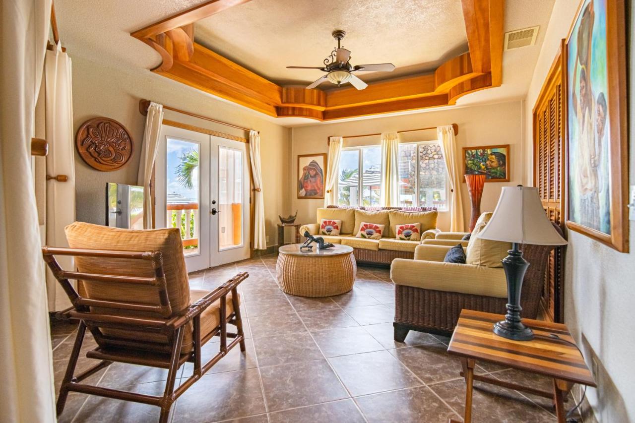 Lighthouse Beach Villas San Pedro  Exterior photo