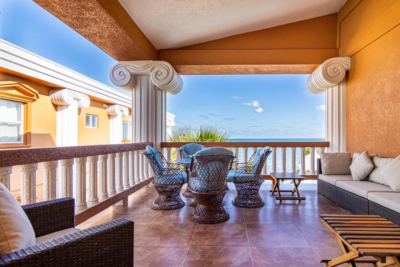 Lighthouse Beach Villas San Pedro  Exterior photo